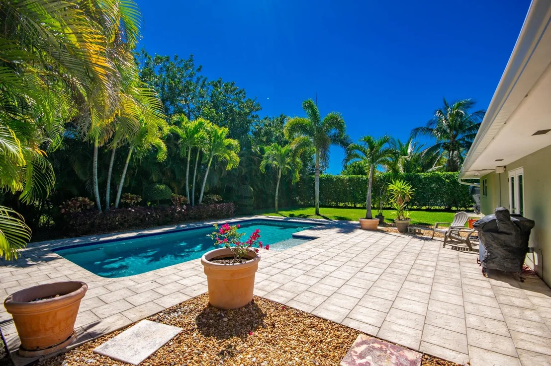 Photo of 5116 Laird Lane