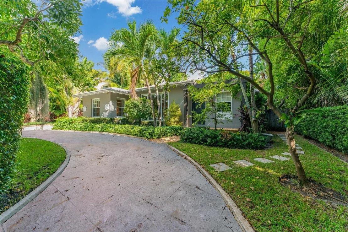 Photo of 733 Sunset Road