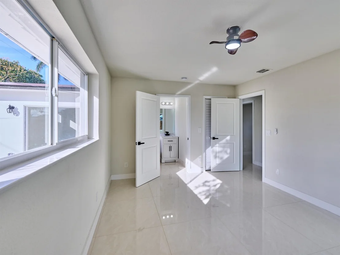 Photo of 168 SE 27th Place