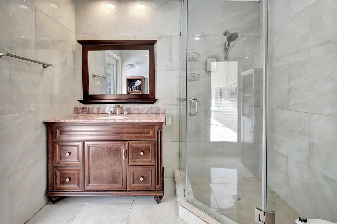 Photo of 850 Holly Lane