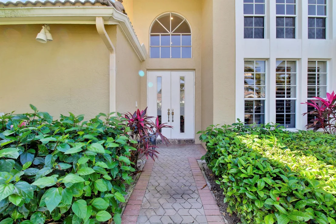Photo of 7618 La Corniche Circle
