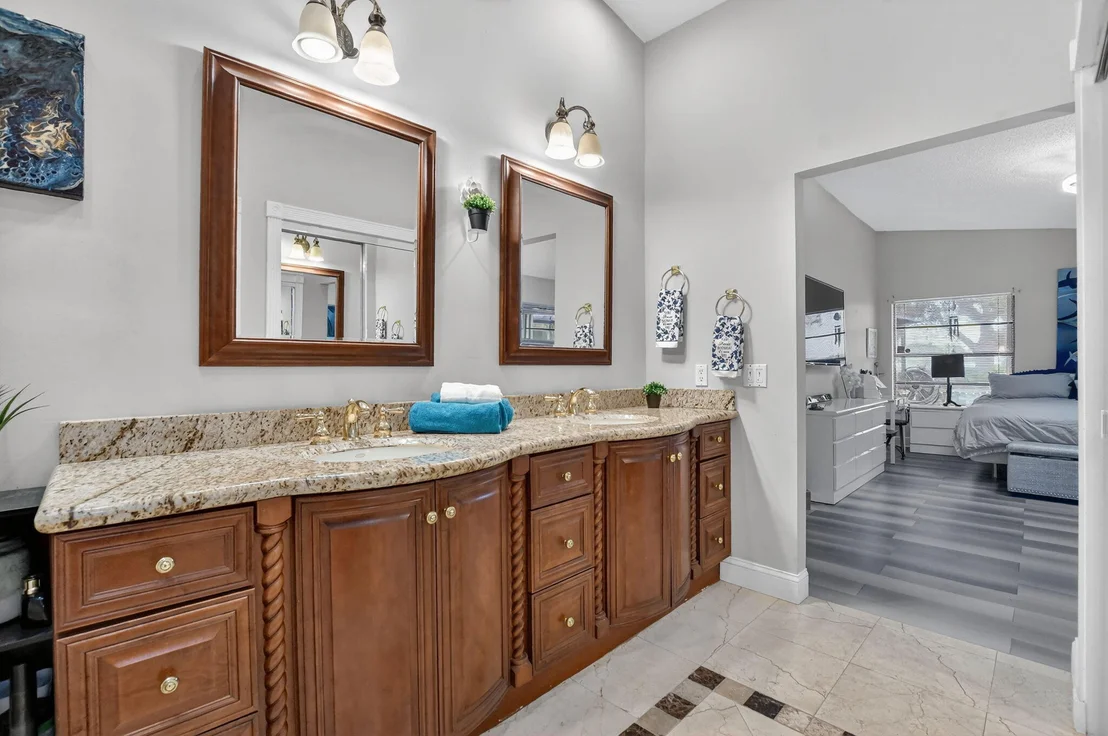 Photo of 2683 Emerald Way N