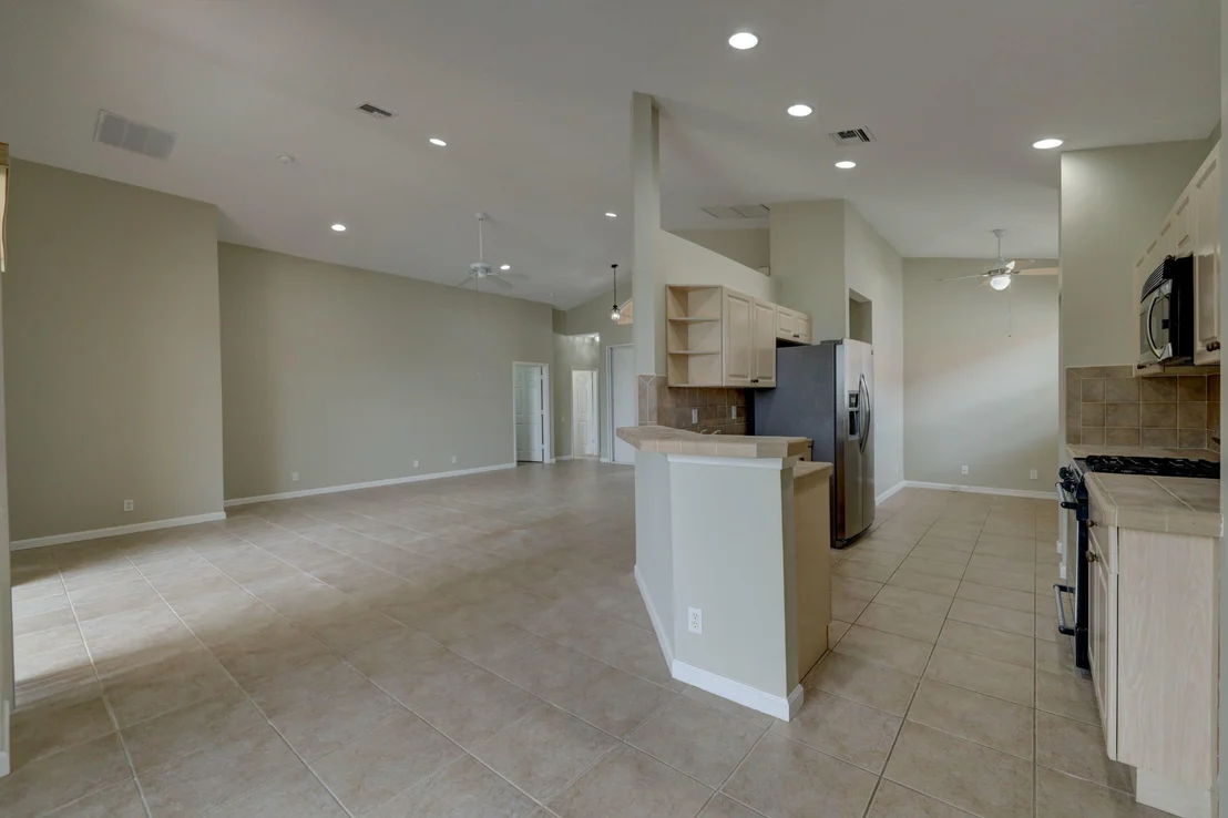Photo of 362 NW Springview Loop
