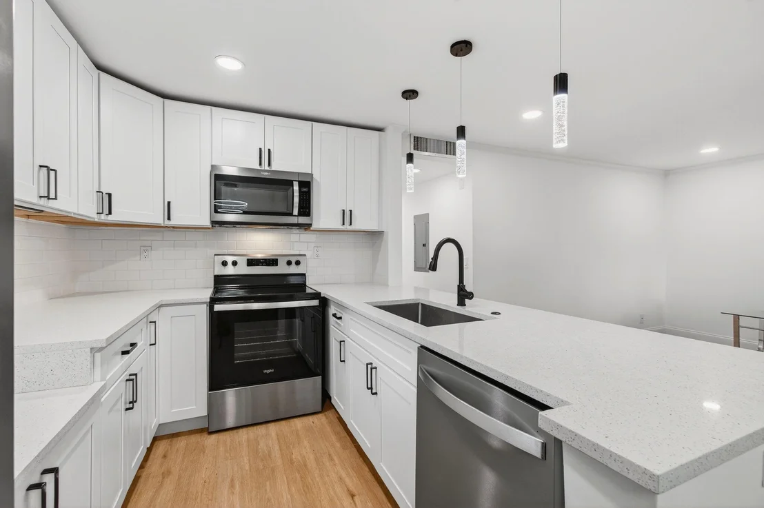 Photo of 449 Normandy J