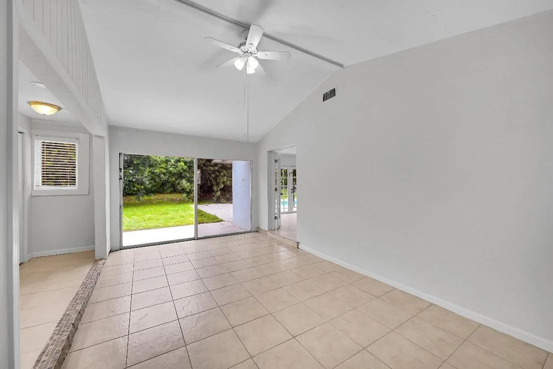 Photo of 6952 Tradewind Way