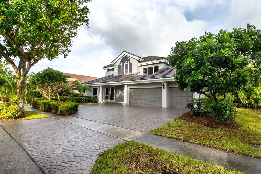 Photo of 4622 NW 26th Way