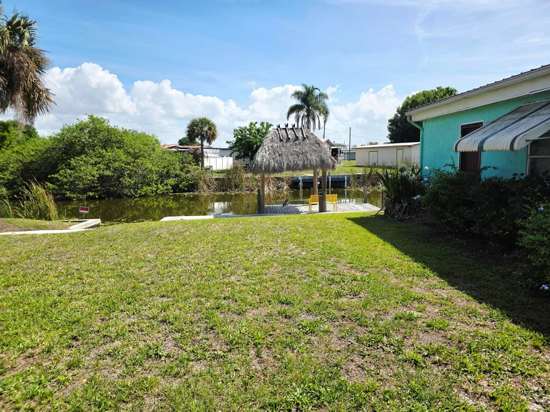 Photo of 1501 Lake Drive W