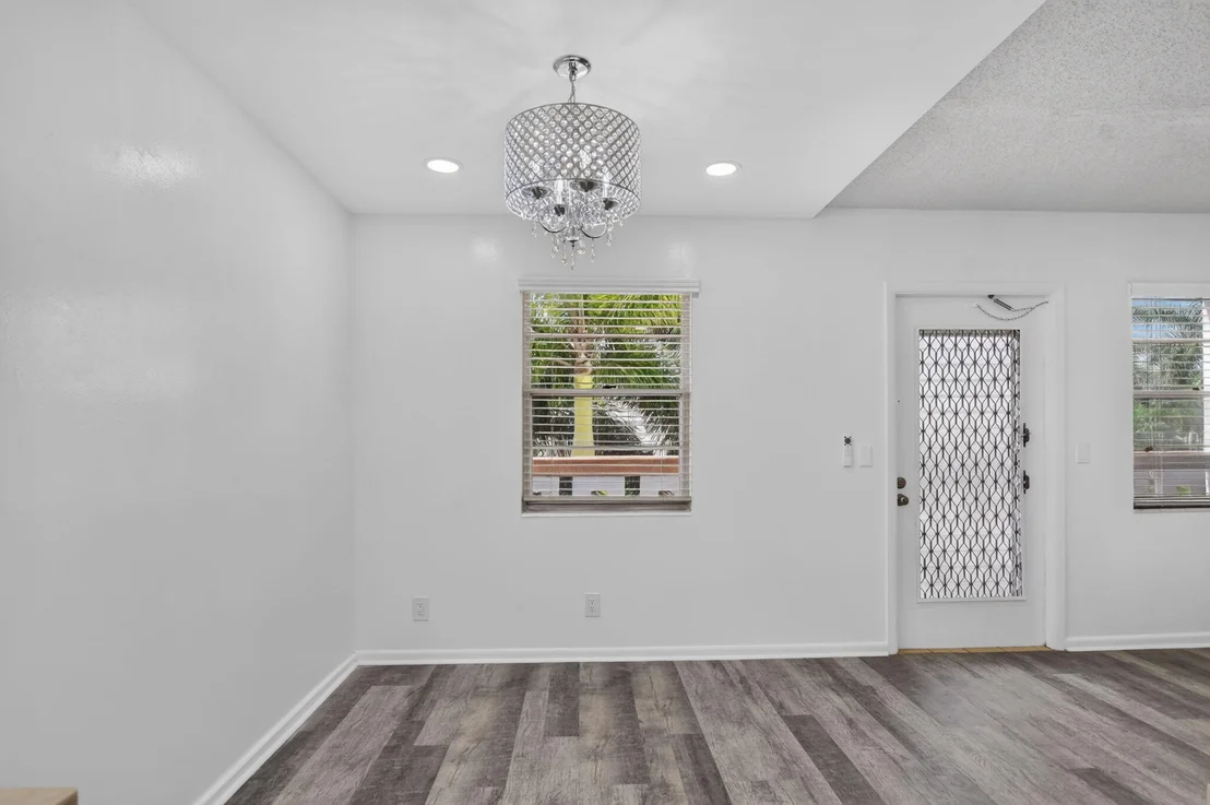 Photo of 3045 Cornwall C