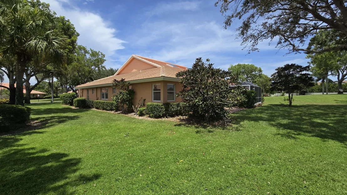 Photo of 5622 Royal Lake Circle
