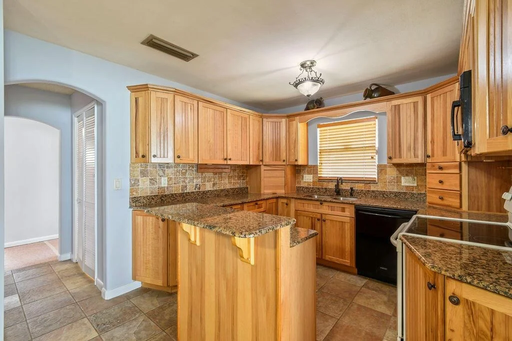 Photo of 5501 Palm Drive