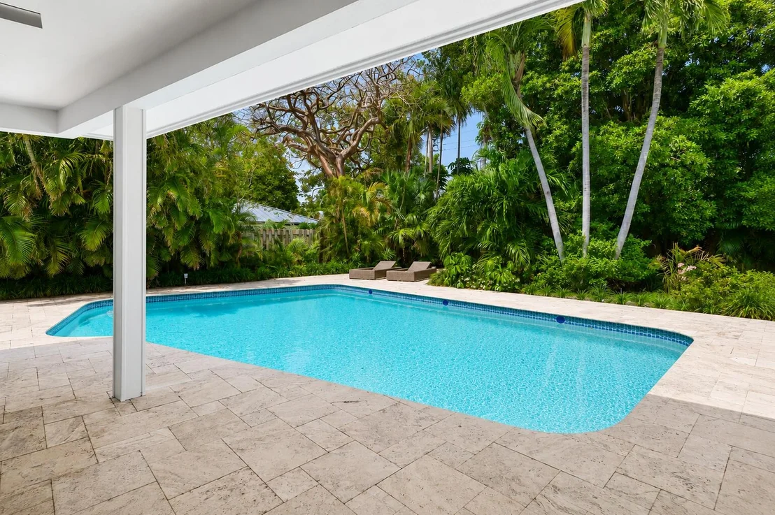 Photo of 2401 Banyan Road