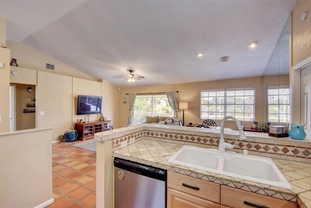 Photo of 1840 Edgewater Drive
