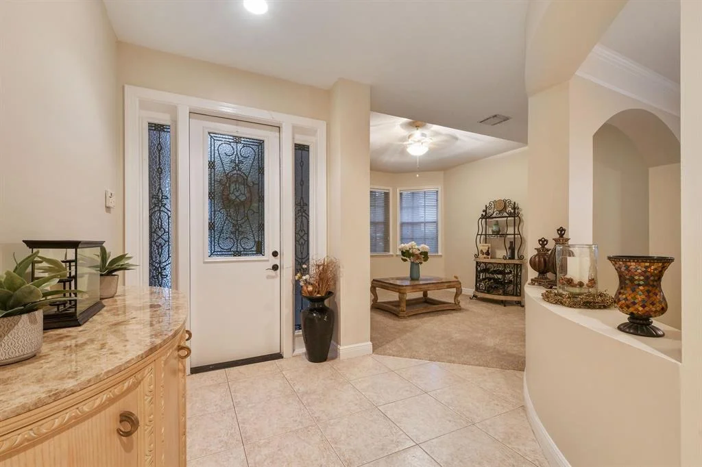 Photo of 352 Kingfisher Drive