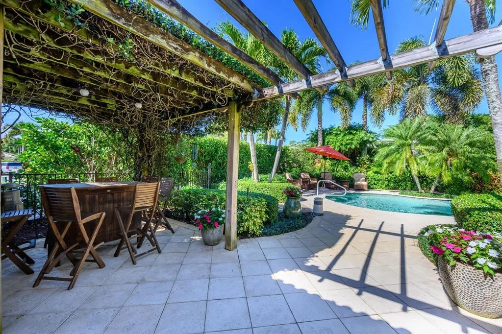 Photo of 4695 Sabal Palm Drive