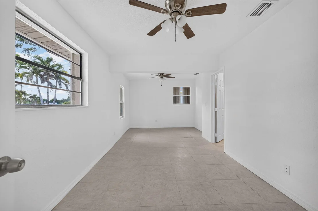 Photo of 913 SE 10th Street