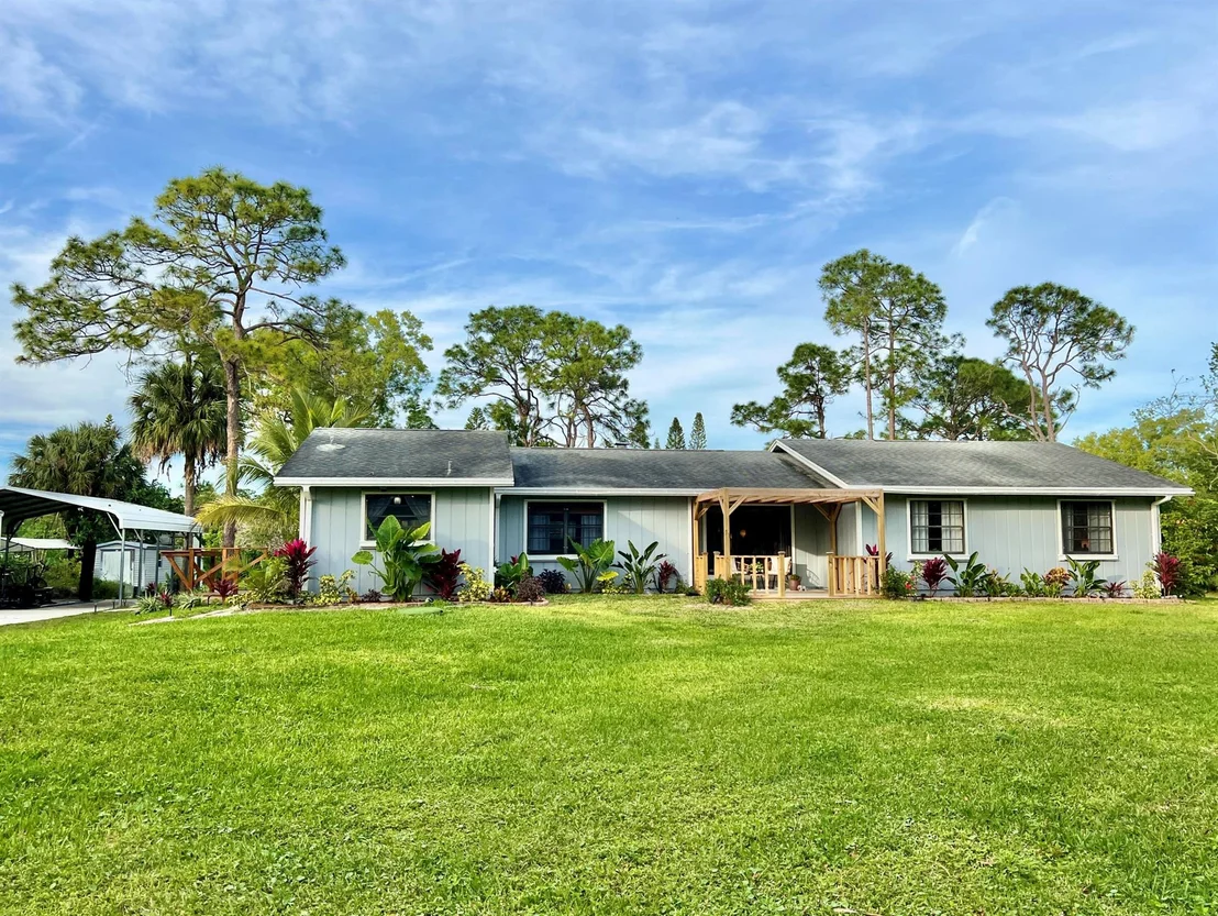 Photo of 12809 Sunset Boulevard
