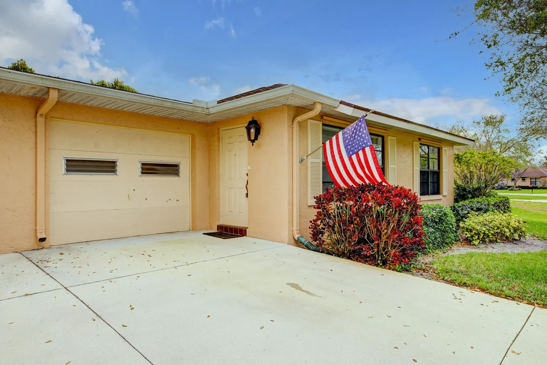 Photo of Unit B at 4350 Pear Tree Circle