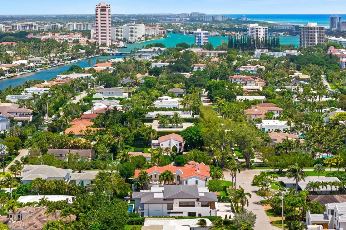 Photo of 1351 Cocoanut Road