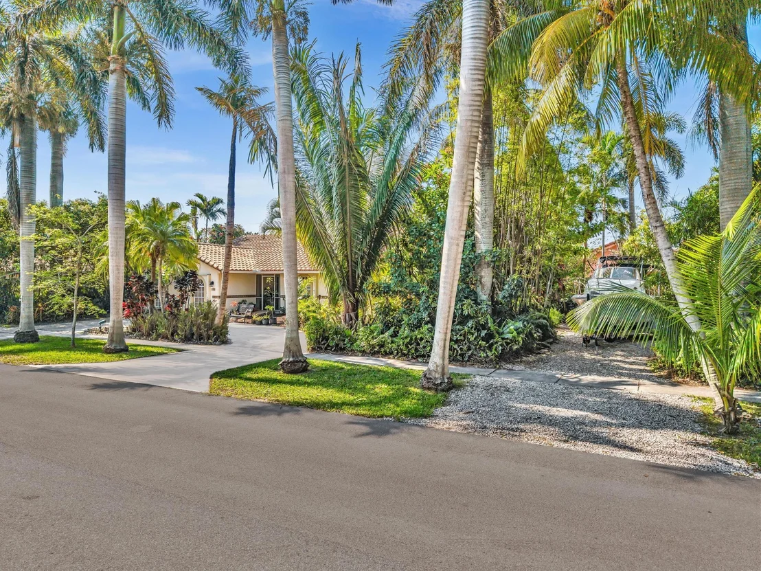 Photo of 498 Oregon Lane