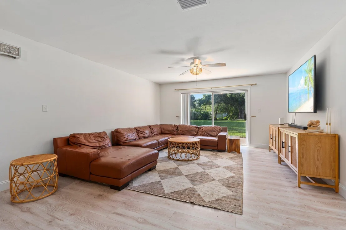 Photo of 2900 Grove Drive