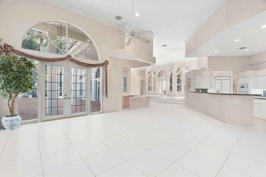 Photo of 540 Marbrisa Drive