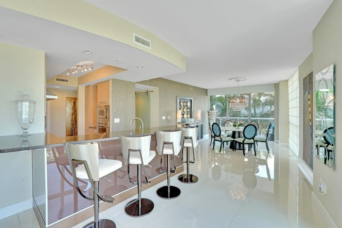 Photo of Unit 607 at 1 N Ocean Boulevard