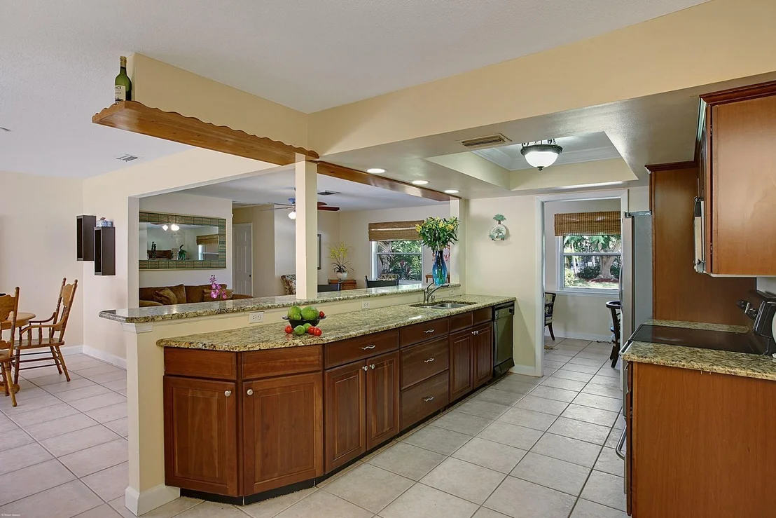 Photo of 9500 SE Point Terrace