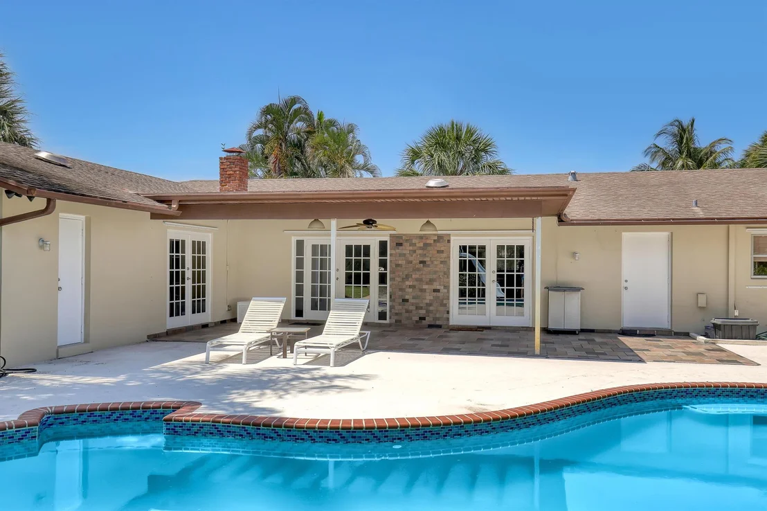 Photo of 2288 Windsor Road