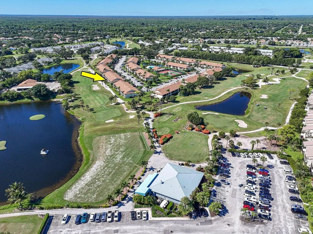 Photo of Unit B at 1001 Pinecrest Circle