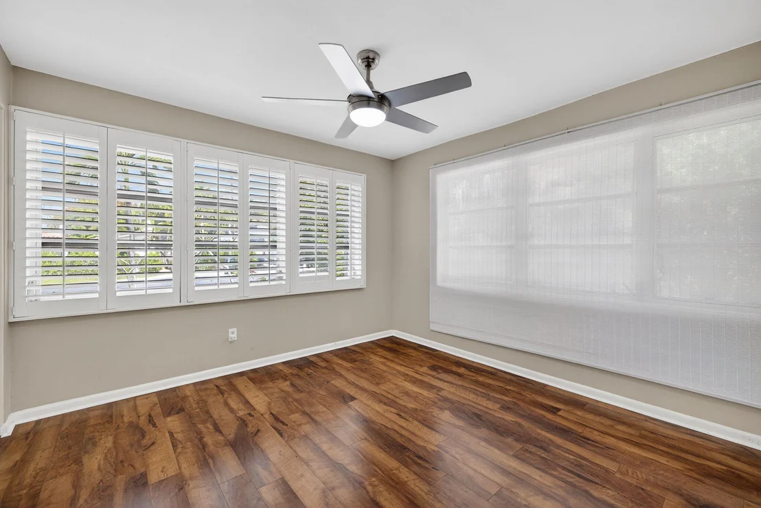 Photo of 1040 SE 5th Street SE