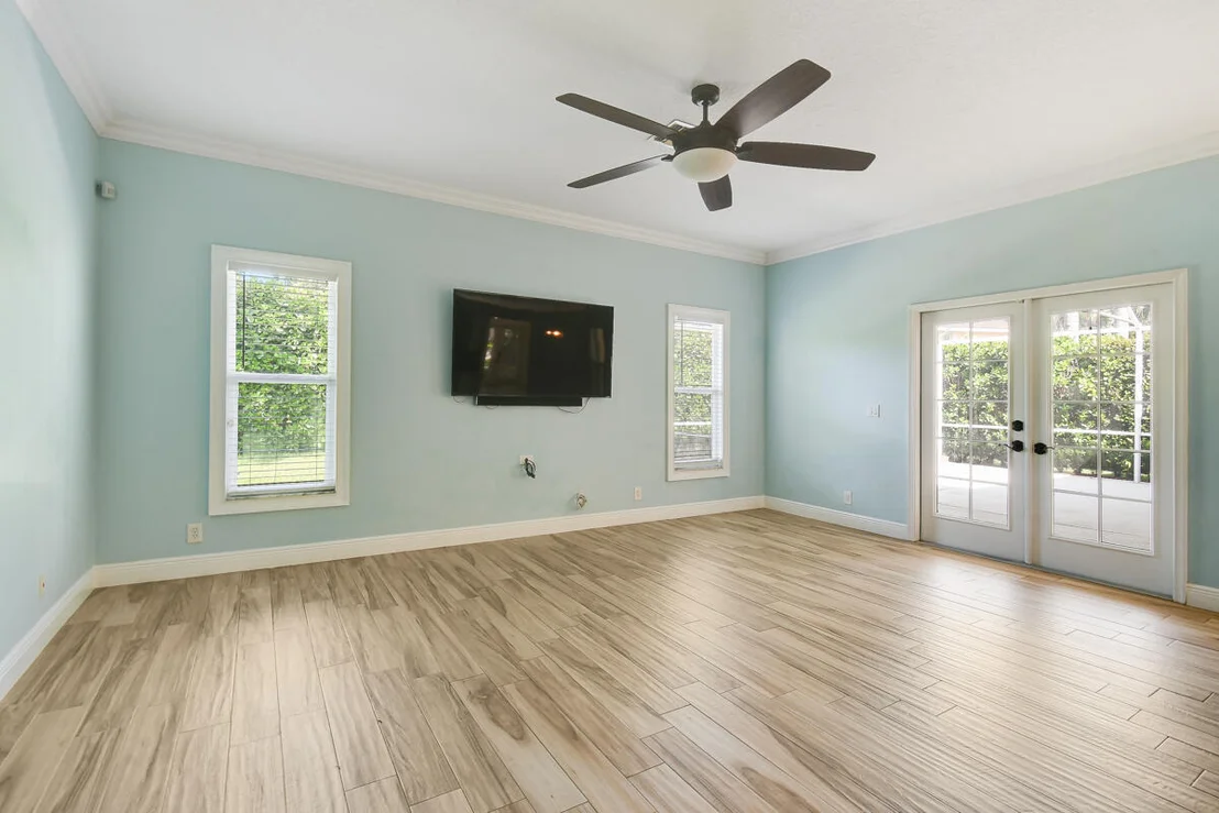 Photo of 1133 Egret Circle S
