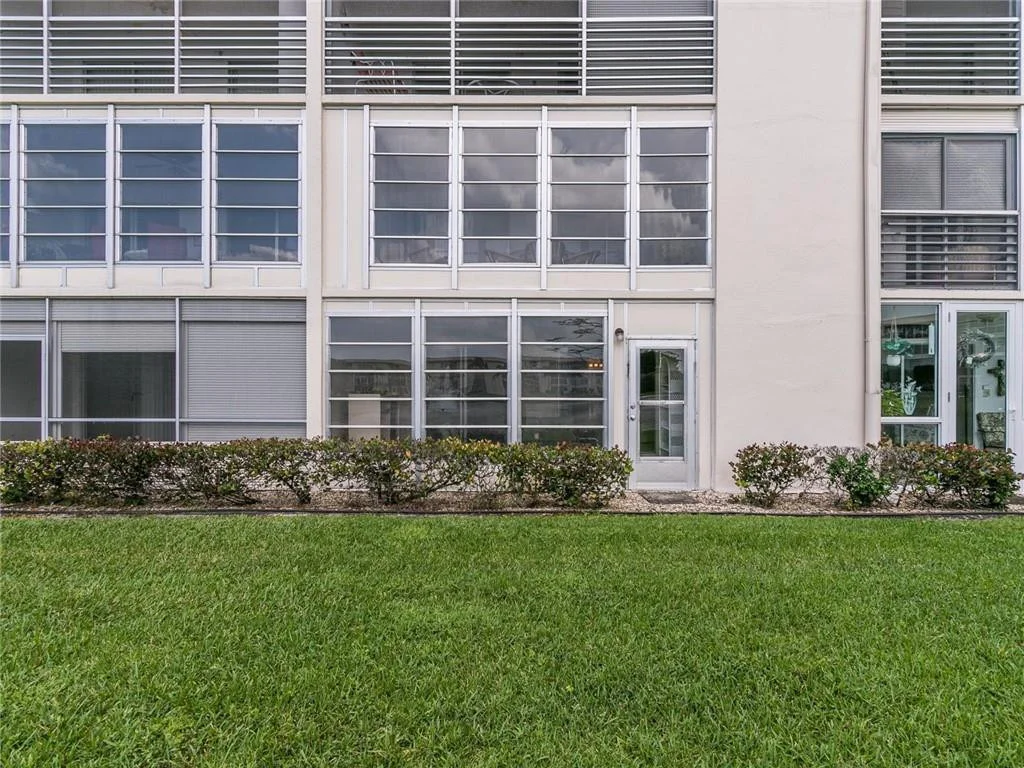 Photo of Unit B1 at 1903 Bermuda Circle