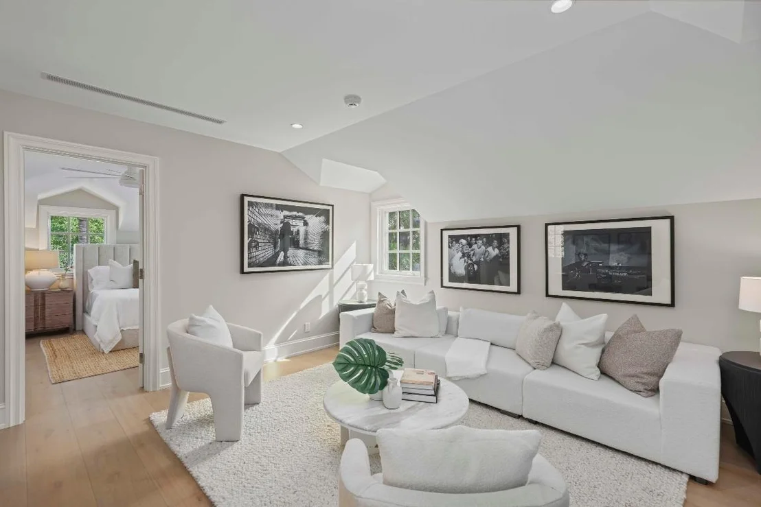 Photo of 433 Antigua Lane