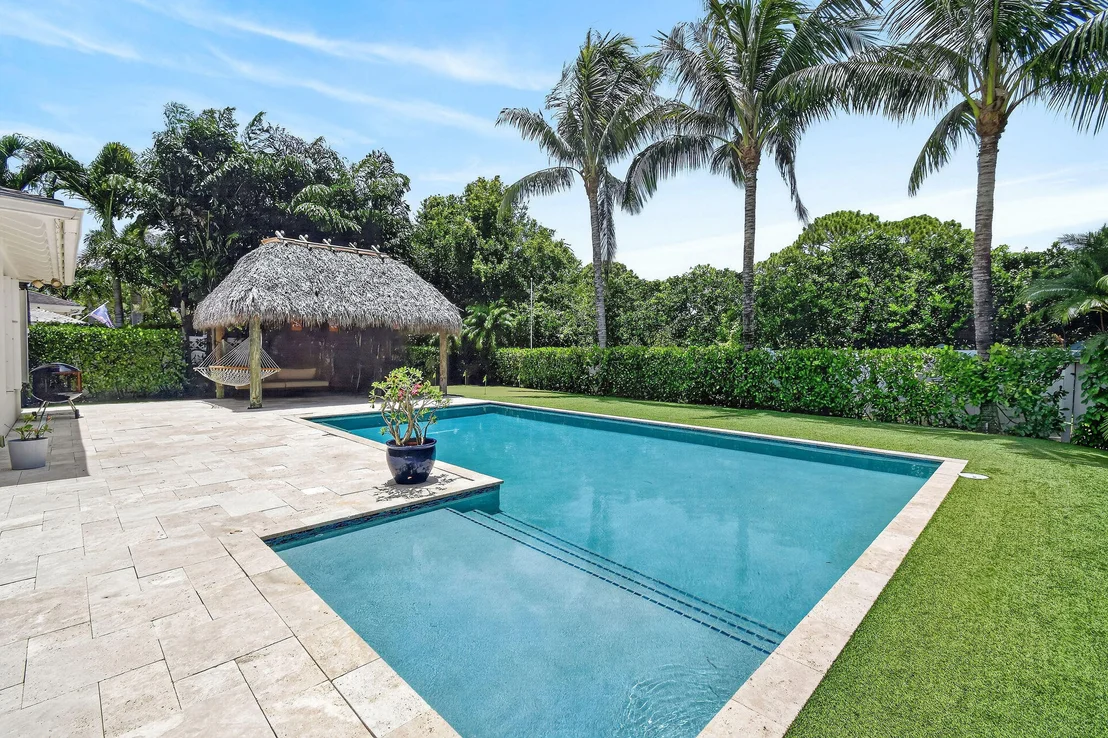 Photo of 350 Caravelle Drive