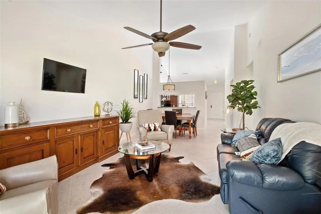 Photo of Unit A at 502 Pinecrest Circle