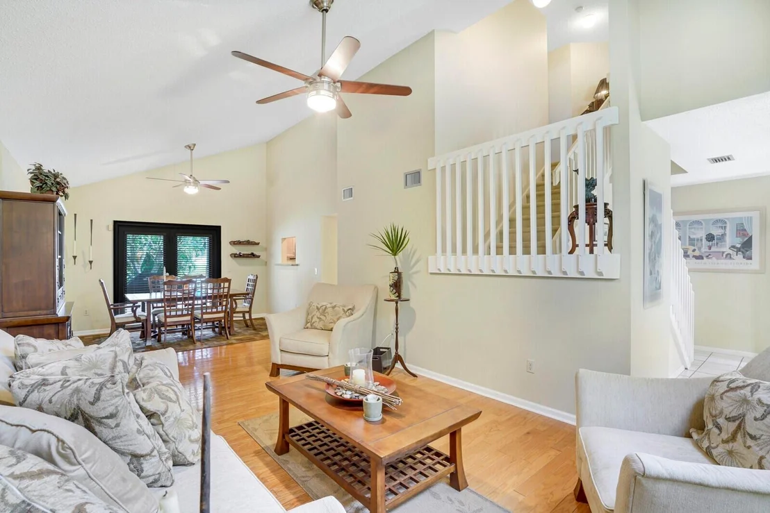 Photo of 1836 Edgewater Drive