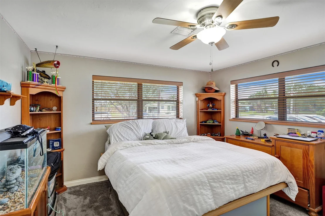 Photo of 1709 E River Drive