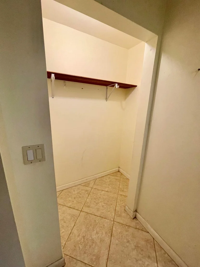 Photo of 1498 Hunter Road