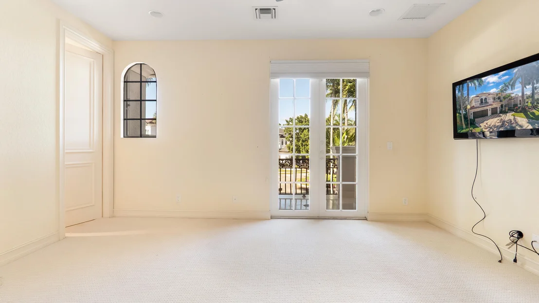 Photo of 17602 Middle Lake Drive