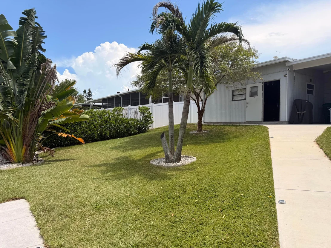 Photo of 2237 SE 32ND Street
