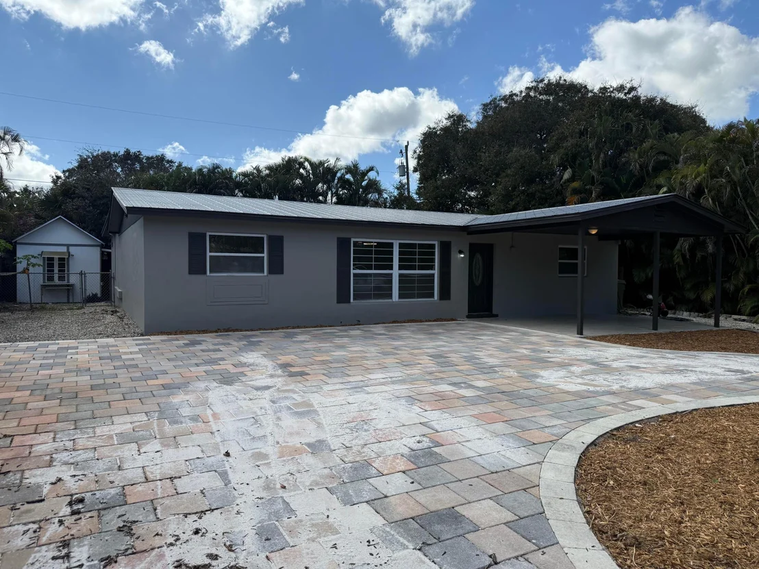 Photo of 507 SW North River Point Drive