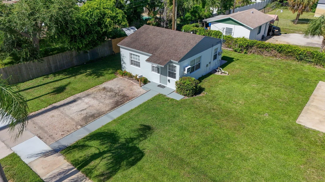 Photo of 304 Cypress Drive