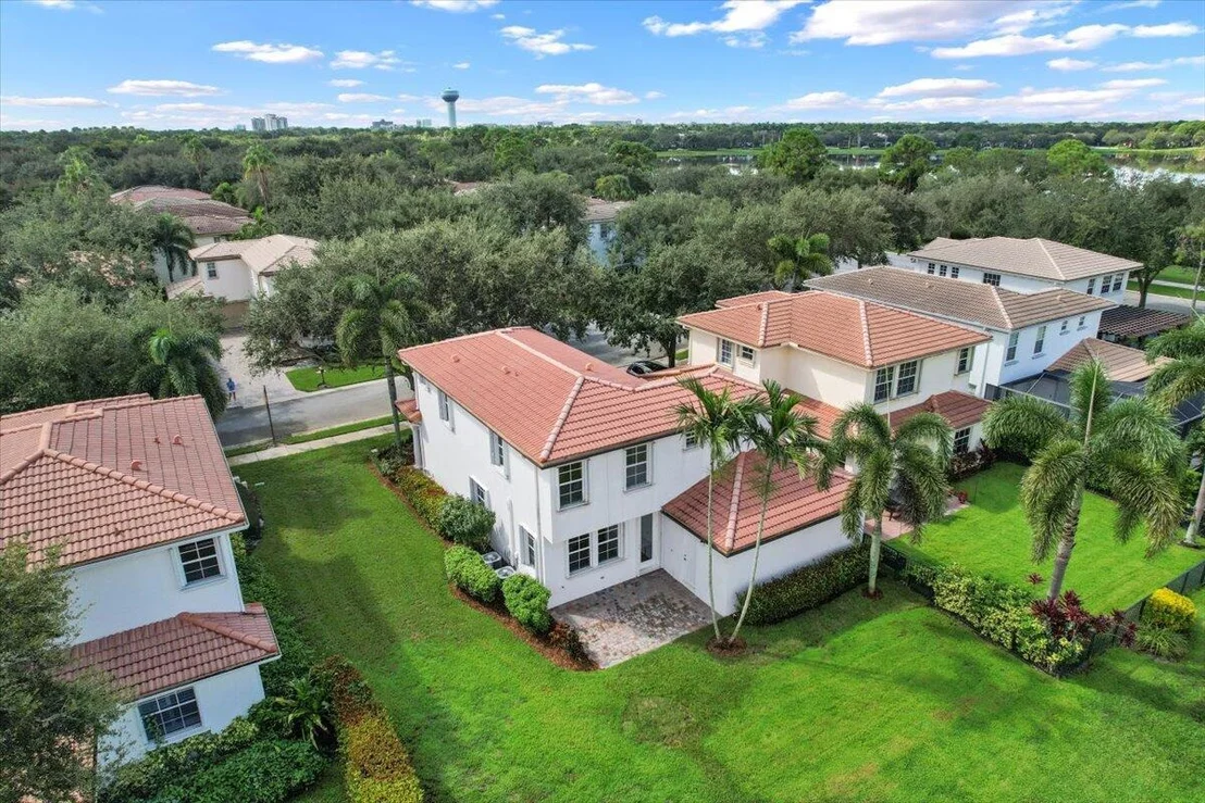 Photo of 657 Castle Drive