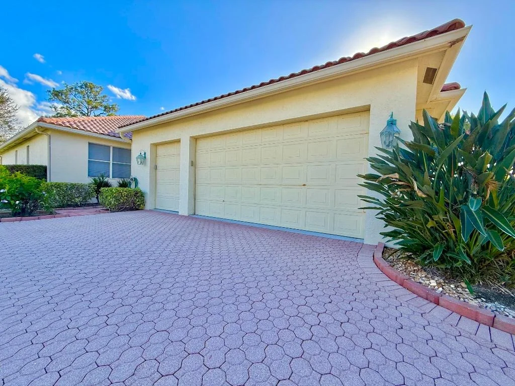 Photo of 1792 Breakers West Boulevard
