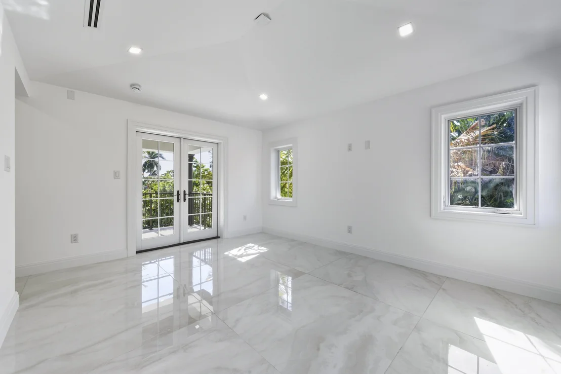 Photo of 259 OLEANDER Avenue