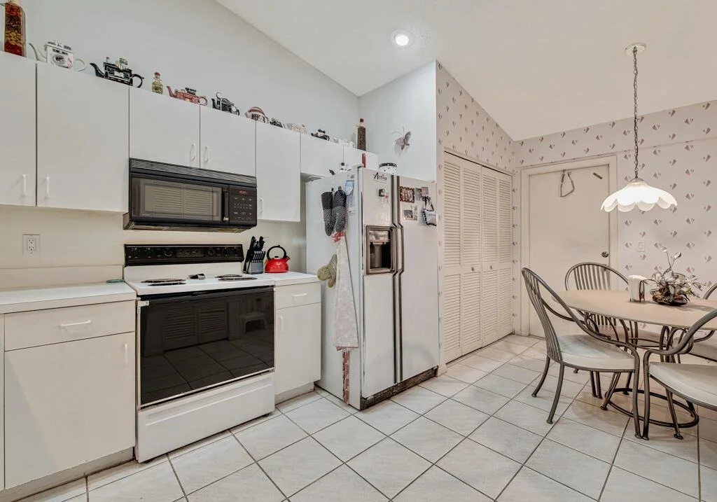 Photo of Unit A at 9976 Seacrest Circle