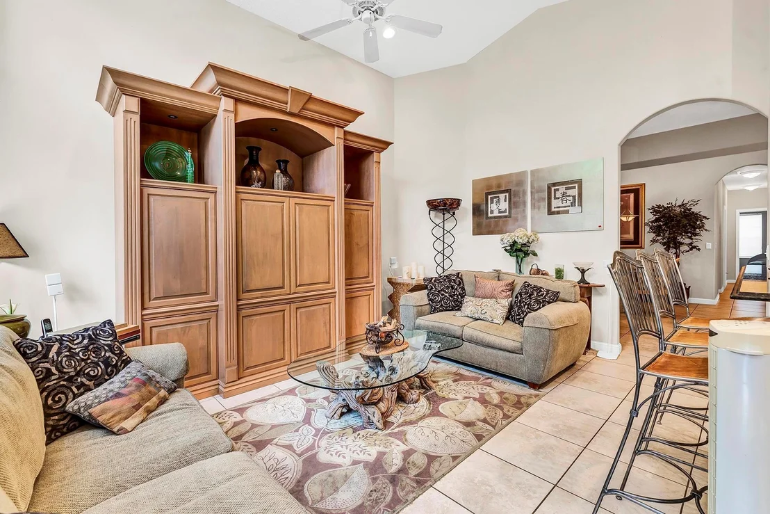 Photo of 4813 S Classical Boulevard