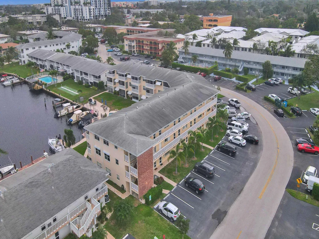 Photo of Unit 304 at 700 Pine Drive