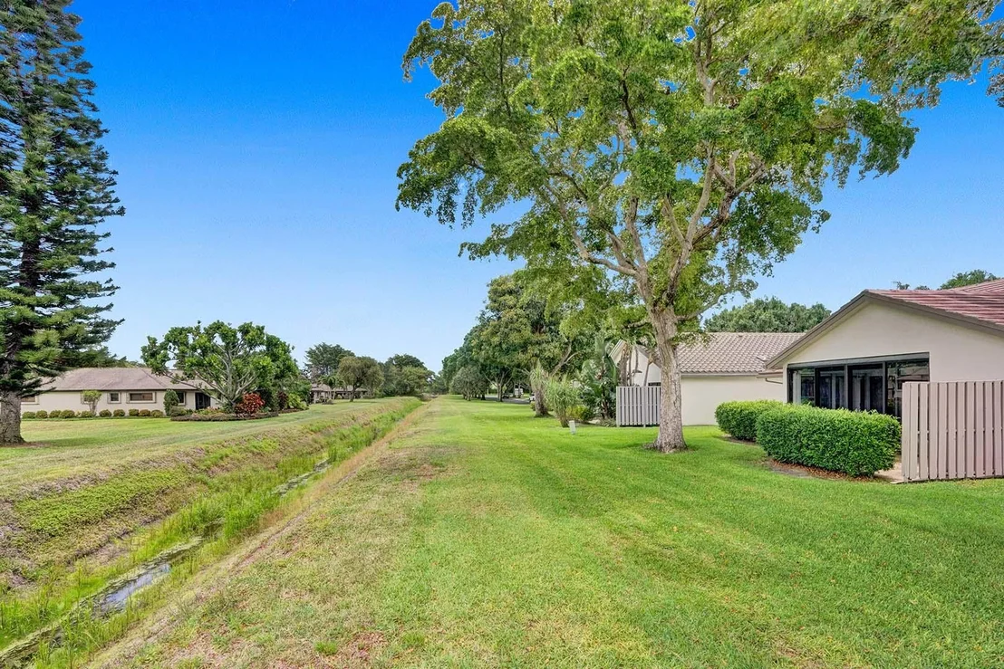 Photo of 4864 Boxwood Circle