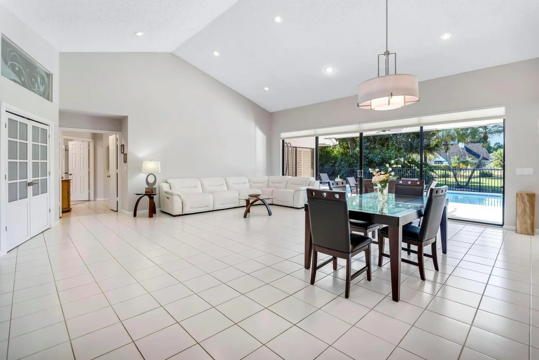 Photo of 10180 Silver Lake Drive